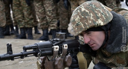 Солдат армии Армении. Фото пресс-службы МО Армении http://www.mil.am/hy/news/7508 Солдат армии Армении. Фото пресс-службы МО Армении http://www.mil.am/hy/news/7508