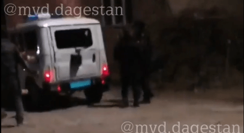 Кадр видео, автор которого принес публичные извинения после задержания в Дагестане. https://www.instagram.com/p/B9KrJmVK93H/ Кадр видео, автор которого принес публичные извинения после задержания в Дагестане. https://www.instagram.com/p/B9KrJmVK93H/