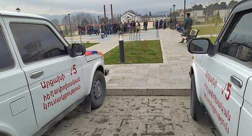 Машины Революционной партии Арцаха участвующие в автопробегах в рамках предвыборной агитации. Фото Алвард Григорян для "Кавказского узла" Машины Революционной партии Арцаха участвующие в автопробегах в рамках предвыборной агитации. Фото Алвард Григорян для "Кавказского узла"