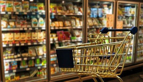Продуктовая тележка в магазине. https://pxhere.com/ru/photo/1052603 Продуктовая тележка в магазине. https://pxhere.com/ru/photo/1052603
