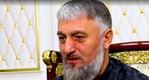 Адам Делимханов. Фото: стоп-кадр видео "Адам Делимханов - Фильм "Ложь Матильды". видео youtube канал "Первый Международный Позитивный портал" Адам Делимханов. Фото: стоп-кадр видео "Адам Делимханов - Фильм "Ложь Матильды". видео youtube канал "Первый Международный Позитивный портал"