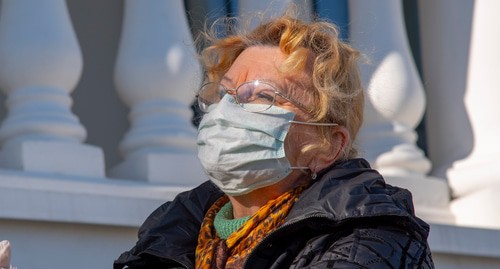 Женщина в медицинской маске. Фото Нины Тумановой для "Кавказского узла" Женщина в медицинской маске. Фото Нины Тумановой для "Кавказского узла"