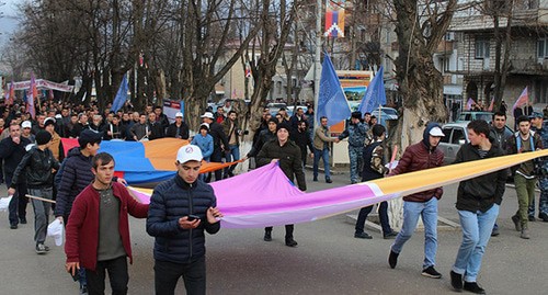 Шествие политического блока "Свободная Родина" - Единый гражданский альянс. Степанакерт, Нагорный Карабах, 26 февраля 2020 г. Фото Алвард Григорян для "Кавказского узла" Шествие политического блока "Свободная Родина" - Единый гражданский альянс. Степанакерт, Нагорный Карабах, 26 февраля 2020 г. Фото Алвард Григорян для "Кавказского узла"