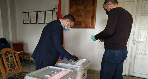 На избирательном участке в Ереване. 31 марта 2020 г. Фото Армине Мартиросян для "Кавказского узла" На избирательном участке в Ереване. 31 марта 2020 г. Фото Армине Мартиросян для "Кавказского узла"