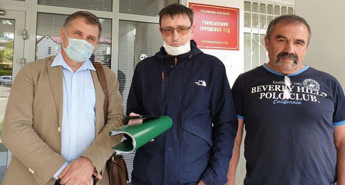 Слева направо: Евгений Витишко, Денис Денисов и Акоп Авджян. Фото Анны Грицевич для "Кавказского узла". Слева направо: Евгений Витишко, Денис Денисов и Акоп Авджян. Фото Анны Грицевич для "Кавказского узла".