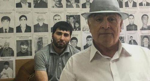 Магомед Кациев (справа) и Хасан Кациев. Фото: Пресс-служба ПЦ "Мемориал" https://memohrc.org Магомед Кациев (справа) и Хасан Кациев. Фото: Пресс-служба ПЦ "Мемориал" https://memohrc.org