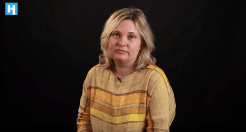 Журналистка "Новой газеты" Елена Милашина. Стоп-кадр видео https://youtu.be/GL0PmG9ZdGY Журналистка "Новой газеты" Елена Милашина. Стоп-кадр видео https://youtu.be/GL0PmG9ZdGY