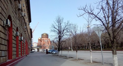 Пустые улицы Волгограда. Фото Вячеслава Ященко для "Кавказского узла" Пустые улицы Волгограда. Фото Вячеслава Ященко для "Кавказского узла"