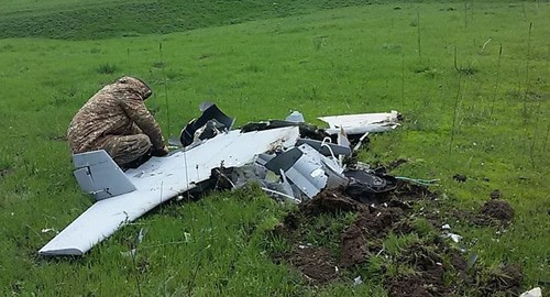 Беспилотный летательный аппарат Азербайджана. Кадр видео Спутник Армения Беспилотный летательный аппарат Азербайджана. Кадр видео Спутник Армения