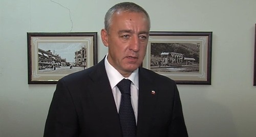 Лев Травнев. стопкадр видео канала КАВКАЗ СЕГОДНЯ, https://www.youtube.com/watch?time_continue=8&v=QJosoZaMHC0&feature=emb_logo Лев Травнев. стопкадр видео канала КАВКАЗ СЕГОДНЯ, https://www.youtube.com/watch?time_continue=8&v=QJosoZaMHC0&feature=emb_logo