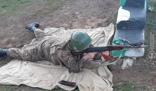 Солдат армянский армии. Фото пресс-службы Мо Армении http://www.mil.am/hy/news/7754 Солдат армянский армии. Фото пресс-службы Мо Армении http://www.mil.am/hy/news/7754