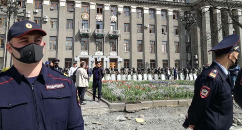 Митинг во Владикавказе 20 апреля 2020 года. Фото: Эмма Марзоева для "Кавказского узла" Митинг во Владикавказе 20 апреля 2020 года. Фото: Эмма Марзоева для "Кавказского узла"
