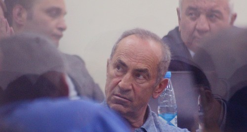 Роберт Кочарян в зале суда. Фото Тиграна Петросяна для "Кавказского узла" Роберт Кочарян в зале суда. Фото Тиграна Петросяна для "Кавказского узла"