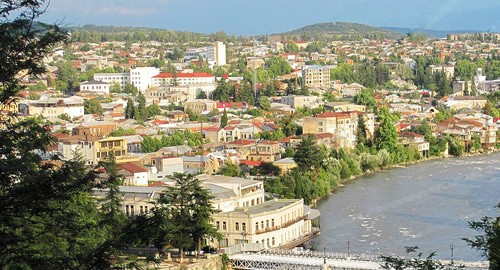 Кутаиси. Фото Kober https://ru.wikipedia.org/wiki/Кутаиси Кутаиси. Фото Kober https://ru.wikipedia.org/wiki/Кутаиси