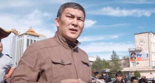 Юрист Санал Убушиев. Стоп-кадр видео. https://www.youtube.com/watch?v=YiyHwdpSFYo Юрист Санал Убушиев. Стоп-кадр видео. https://www.youtube.com/watch?v=YiyHwdpSFYo