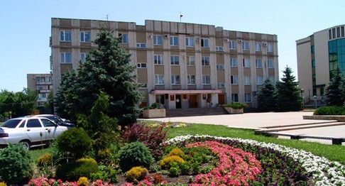 районный центр Ставропольского края. Фото: Harrismitch https://commons.wikimedia.org/wiki/Category:Stavropol_Krai#/media/File:Клумба_-_panoramio_-_HarrySmitch.jpg районный центр Ставропольского края. Фото: Harrismitch https://commons.wikimedia.org/wiki/Category:Stavropol_Krai#/media/File:Клумба_-_panoramio_-_HarrySmitch.jpg