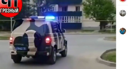 Автомобиль с сотрудниками силовой структуры в Чечне. Кадр видео https://www.instagram.com/p/B_3TXR9l-je/ Автомобиль с сотрудниками силовой структуры в Чечне. Кадр видео https://www.instagram.com/p/B_3TXR9l-je/