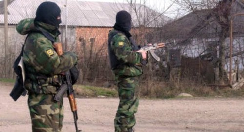 Силовики во время спецоперации. Фото ГУ МВД России Силовики во время спецоперации. Фото ГУ МВД России