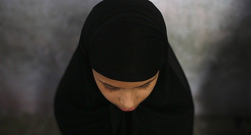 Мусульманская девочка. Фото: REUTERS/Mansi Thapliyal Мусульманская девочка. Фото: REUTERS/Mansi Thapliyal