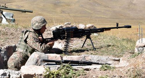 Армянский солдат. Фото пресс-службы Минобороны Армении. http://www.mil.am/ru/news/6911 Армянский солдат. Фото пресс-службы Минобороны Армении. http://www.mil.am/ru/news/6911