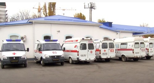 Автомобили скорой помощи Черкесска. Кадр видео
Телекомпания "Черкесск" https://www.youtube.com/watch?v=0n3NjX1OFKE Автомобили скорой помощи Черкесска. Кадр видео
Телекомпания "Черкесск" https://www.youtube.com/watch?v=0n3NjX1OFKE