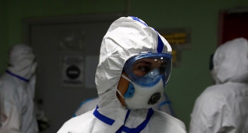 Медицинский работник. Фото: REUTERS/Maxim Shemetov Медицинский работник. Фото: REUTERS/Maxim Shemetov