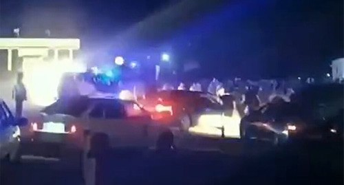 Столкновения с гражданами Азербайджана на границе в Дагестане. Стоп-кадр видео https://www.youtube.com/watch?time_continue=9&v=9nJdNSUOBC8&feature=emb_logo Столкновения с гражданами Азербайджана на границе в Дагестане. Стоп-кадр видео https://www.youtube.com/watch?time_continue=9&v=9nJdNSUOBC8&feature=emb_logo