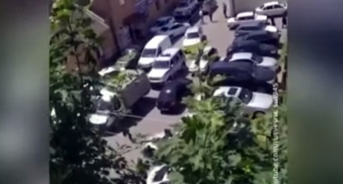 На месте происшествия. Кадр видео
Россия 24 https://www.youtube.com/watch?v=OB-sY9Ha6ZE На месте происшествия. Кадр видео
Россия 24 https://www.youtube.com/watch?v=OB-sY9Ha6ZE