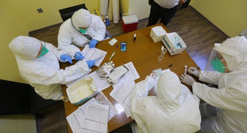 В медицинской лаборатории. Фото Азиза Каримова для "Кавказского узла" В медицинской лаборатории. Фото Азиза Каримова для "Кавказского узла"
