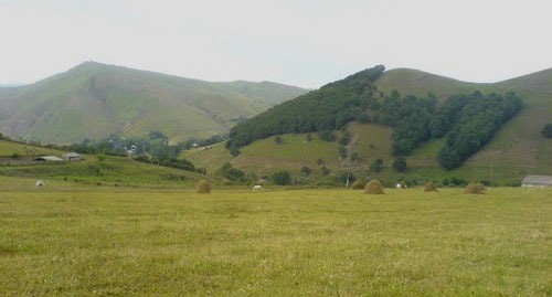 Село Заманлы Гедабекского района. Фото: Rubinbot http://wp.wiki-wiki.ru/ Село Заманлы Гедабекского района. Фото: Rubinbot http://wp.wiki-wiki.ru/