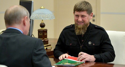 Рамзан Кадыров и Владимир Путин. Фото: пресс-служба Кремля. http://kremlin.ru/events/president/news/57797 Рамзан Кадыров и Владимир Путин. Фото: пресс-служба Кремля. http://kremlin.ru/events/president/news/57797