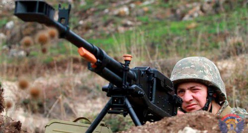 Военнослужащий Армии обороны Карабаха. Фото пресс-службы Минобороны Нагорного Карабаха, http://www.nkrmil.am/news/view/2617 Военнослужащий Армии обороны Карабаха. Фото пресс-службы Минобороны Нагорного Карабаха, http://www.nkrmil.am/news/view/2617