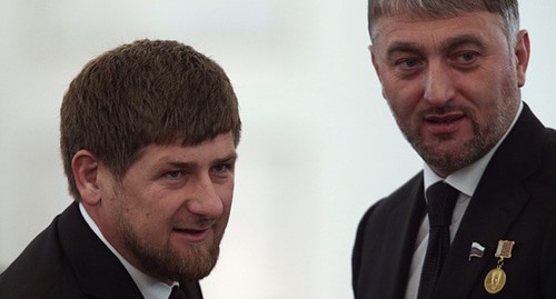 Рамзан Кадыров - слева и Адам Делимханов. Фото REUTERS/Sergei Karpukhin Рамзан Кадыров - слева и Адам Делимханов. Фото REUTERS/Sergei Karpukhin