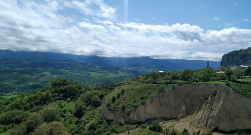 Атерк, Нагорный Карабах. Фото Ավետիսյան91 -https://ru.wikipedia.org/wiki/Атерк Атерк, Нагорный Карабах. Фото Ավետիսյան91 -https://ru.wikipedia.org/wiki/Атерк
