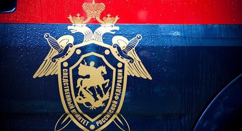Логотип Следственного комитета на двери машины. Фото: Федор Обмайкин / Югополис Логотип Следственного комитета на двери машины. Фото: Федор Обмайкин / Югополис