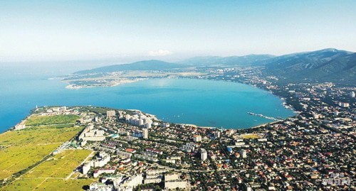 Геленджик. Фото: https://ru.wikipedia.org/wiki/Геленджик Геленджик. Фото: https://ru.wikipedia.org/wiki/Геленджик