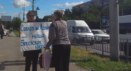 Активистка Татьяна Макарова проводит пикет. Волгоград, 15 августа 2020 года. Фото Татьяны Филимоновой для "Кавказского узла" Активистка Татьяна Макарова проводит пикет. Волгоград, 15 августа 2020 года. Фото Татьяны Филимоновой для "Кавказского узла"