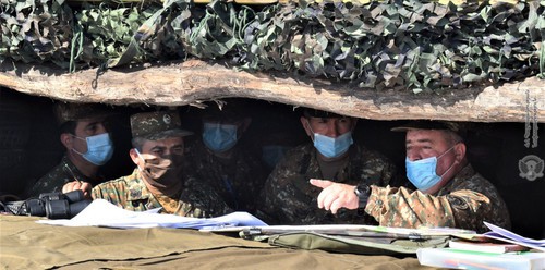Военнослужащие армянской армии. Фото пресс-службы МО Армении http://mil.am/hy/news/8298 Военнослужащие армянской армии. Фото пресс-службы МО Армении http://mil.am/hy/news/8298