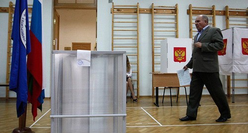 На избирательном участке. Фото: Влад Александров, ЮГА.ру На избирательном участке. Фото: Влад Александров, ЮГА.ру