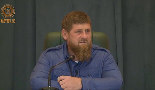 Рамзан Кадыров. Стоп-кадр видео https://vk.com/ramzan?z=video279938622_456243487%2F626a2f48358e2ca0fc%2Fpl_wall_279938622 Рамзан Кадыров. Стоп-кадр видео https://vk.com/ramzan?z=video279938622_456243487%2F626a2f48358e2ca0fc%2Fpl_wall_279938622