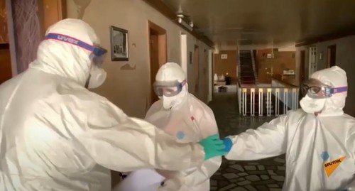 Армянские медики-волонтеры. Стоп-кадр из видео на YouTube-канале "Sputnik Армения" https://www.youtube.com/watch?v=ncNSgHg_kwo Армянские медики-волонтеры. Стоп-кадр из видео на YouTube-канале "Sputnik Армения" https://www.youtube.com/watch?v=ncNSgHg_kwo