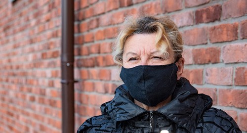 Женщина в маске. Фото Нины Тумановой для "Кавказского узла" Женщина в маске. Фото Нины Тумановой для "Кавказского узла"