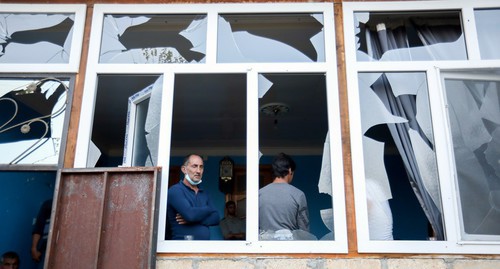Поврежденный обстрелом дом в Гараюсифли, 29 октября, фото Азиза Каримова для "Кавказского узла" Поврежденный обстрелом дом в Гараюсифли, 29 октября, фото Азиза Каримова для "Кавказского узла"