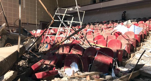 В ходе обстрела Дома культуры пострадали мирные жители. Нагорный Карабах, 20 октября 2020 года. Фото Алвард Григорян для "Кавказского узла" В ходе обстрела Дома культуры пострадали мирные жители. Нагорный Карабах, 20 октября 2020 года. Фото Алвард Григорян для "Кавказского узла"
