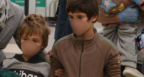 Возвращенные из Сирии дети. 13 ноября 2020 года. Фото пресс-службы омбудсмена РФ http://deti.gov.ru/articles/news/anna-kuznecova-vernula-iz-sirii-na-rodinu-31-rossijskogo-rebyonka Возвращенные из Сирии дети. 13 ноября 2020 года. Фото пресс-службы омбудсмена РФ http://deti.gov.ru/articles/news/anna-kuznecova-vernula-iz-sirii-na-rodinu-31-rossijskogo-rebyonka