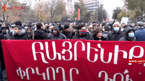 Митинг в Ереване 5 декабря 2020 года. Стоп-кадр прямой трансляции: https://youtu.be/ZCEfEWL41g8 Митинг в Ереване 5 декабря 2020 года. Стоп-кадр прямой трансляции: https://youtu.be/ZCEfEWL41g8