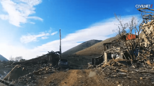 Село Хцаберд (азербайджанское название - Чайлаккала). Конец ноября 2020 года. Стоп-кадр видео https://www.facebook.com/CivilNet.TV/videos/1783518675130602 Село Хцаберд (азербайджанское название - Чайлаккала). Конец ноября 2020 года. Стоп-кадр видео https://www.facebook.com/CivilNet.TV/videos/1783518675130602