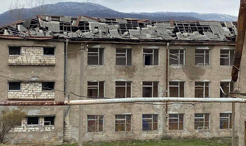 Школа в Степанакерте №10. Фото Алвард Григорян для "Кавказского узла" Школа в Степанакерте №10. Фото Алвард Григорян для "Кавказского узла"