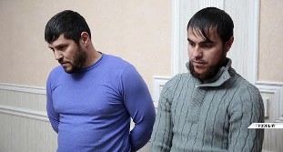 Задержанные за визит к колдунье. Кадр видео ЧГТРК "Грозный" https://www.instagram.com/p/CI7pCFNJclV/ Задержанные за визит к колдунье. Кадр видео ЧГТРК "Грозный" https://www.instagram.com/p/CI7pCFNJclV/