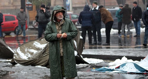 Протестующий в центре Еревана 23.12.2020. Фото Тиграна Петросяна для "Кавказского узла" Протестующий в центре Еревана 23.12.2020. Фото Тиграна Петросяна для "Кавказского узла"